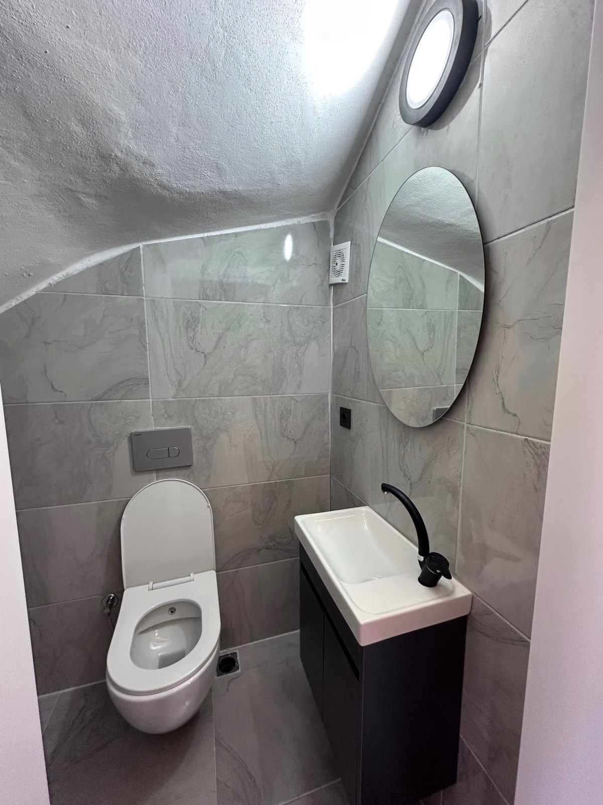 ANA YOLA VE DENİZE YAKIN DENİZ CEPHELİ • KÖŞE KONUM HAVUZLU MÜSTAKİL 4+1 LÜKS VİLLA Sakarya Kocaali'de | Satılık Arsalar & Lüks Villalar